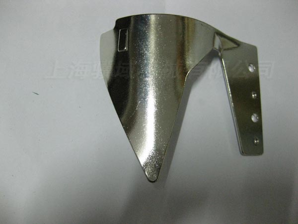 148-004.032 Protective cover (right).